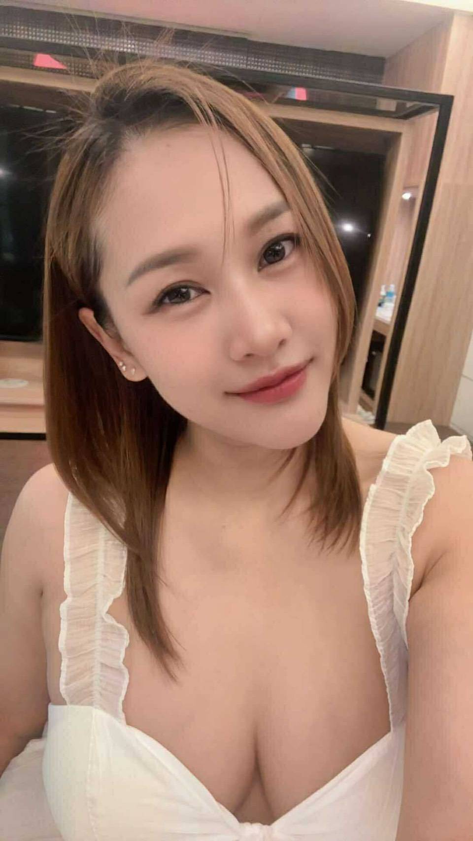 Aom - Escort Girl Hongkong